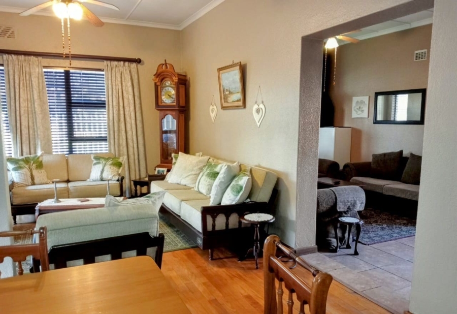 3 Bedroom Property for Sale in De Kuilen Western Cape